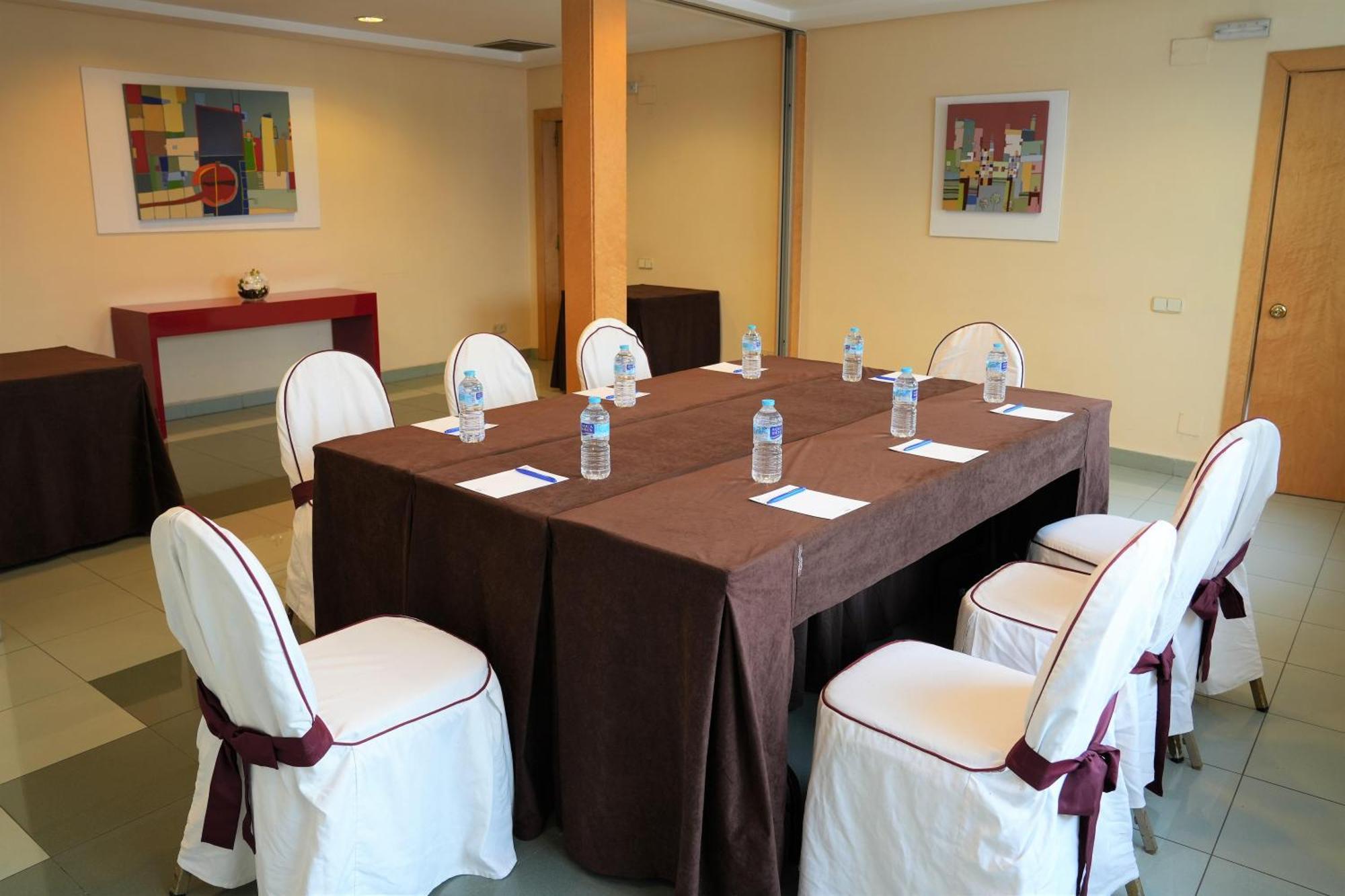 Port Azafata Valencia 4*