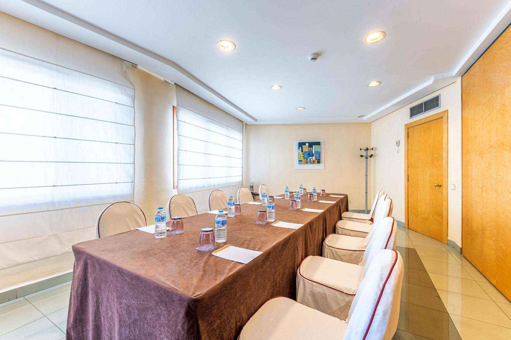 Port Azafata Valencia 4* Manises