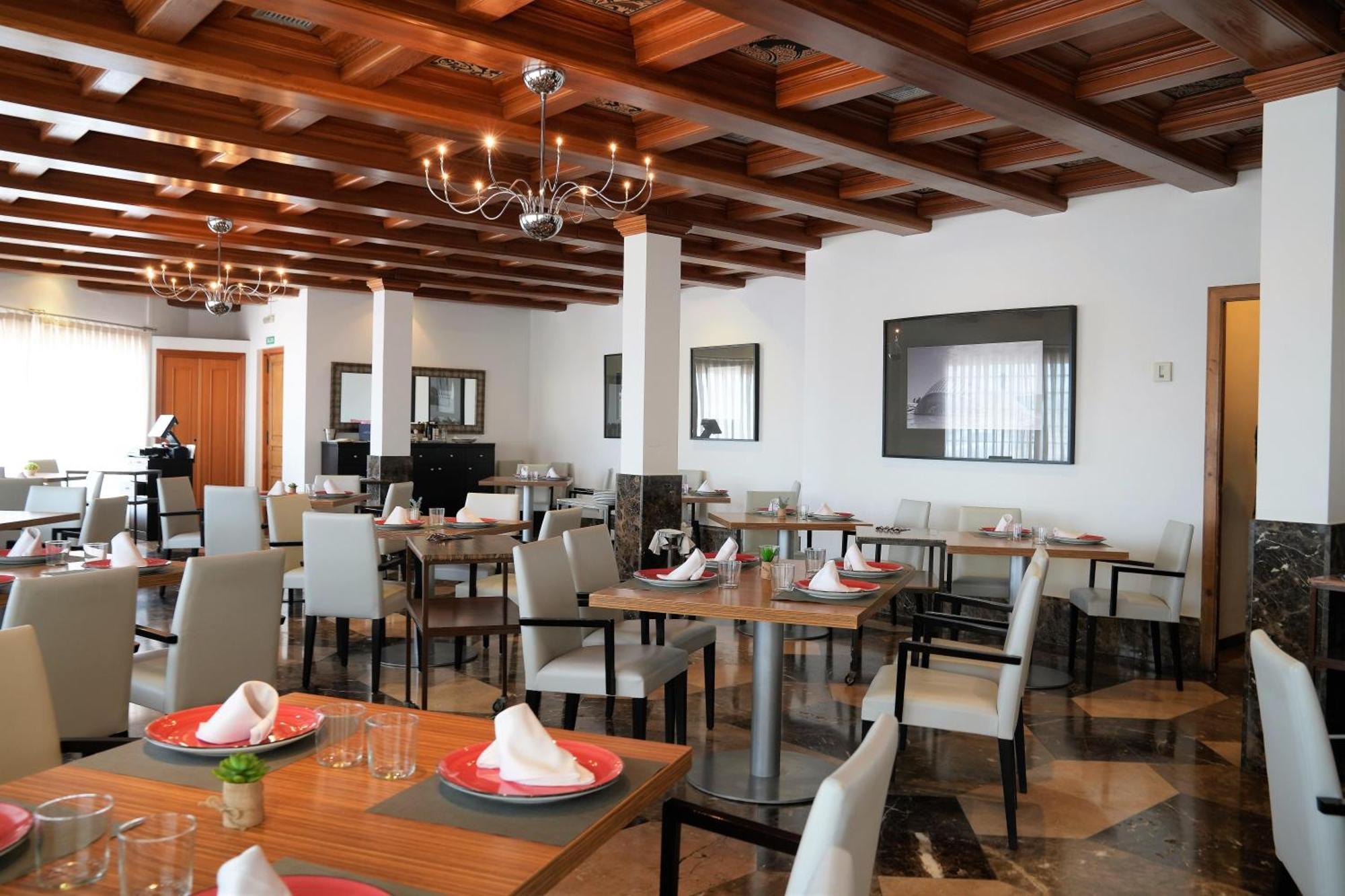 Port Azafata Valencia Hotel Manises