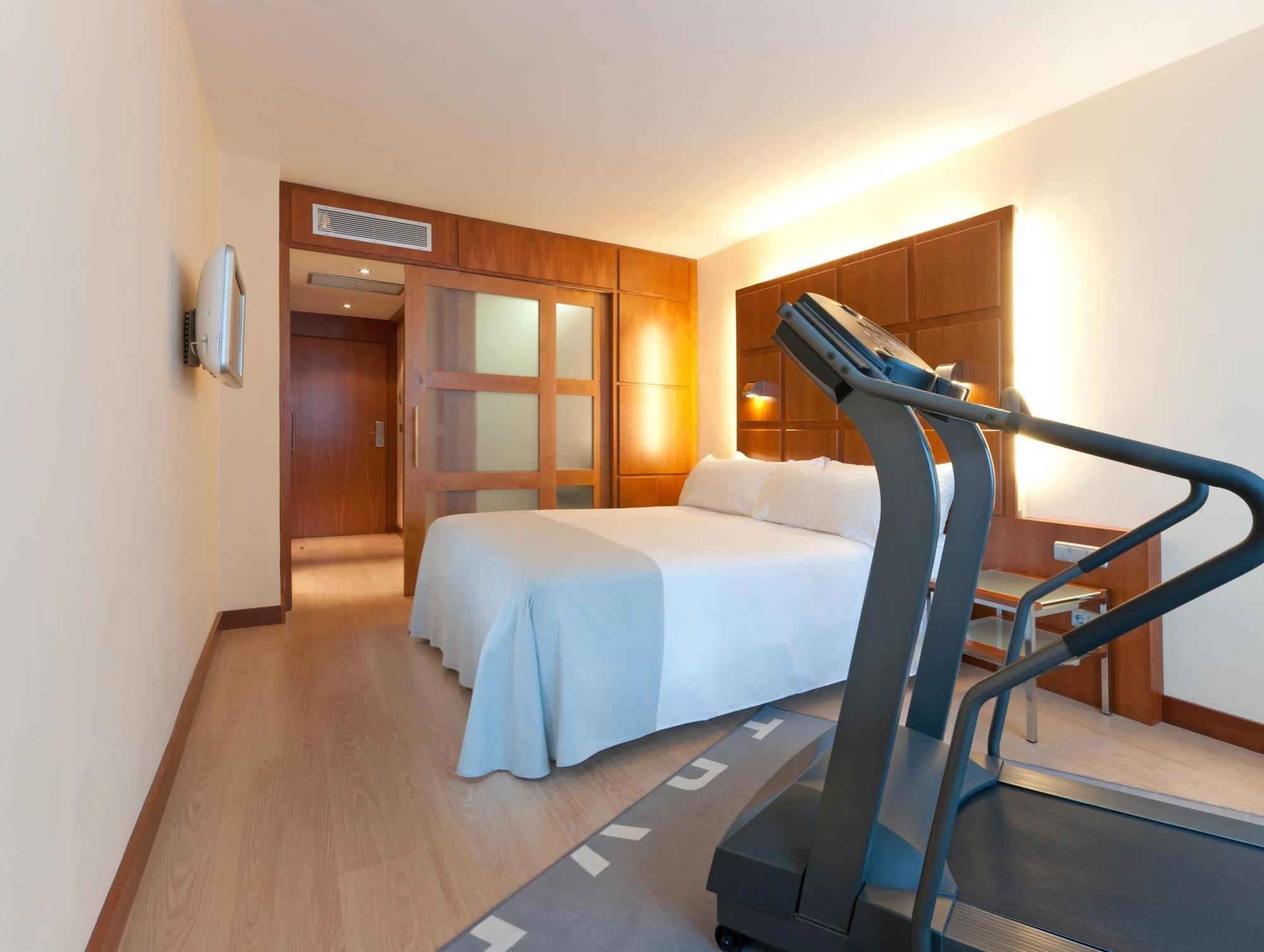 Hotel Port Azafata Valencia 4*