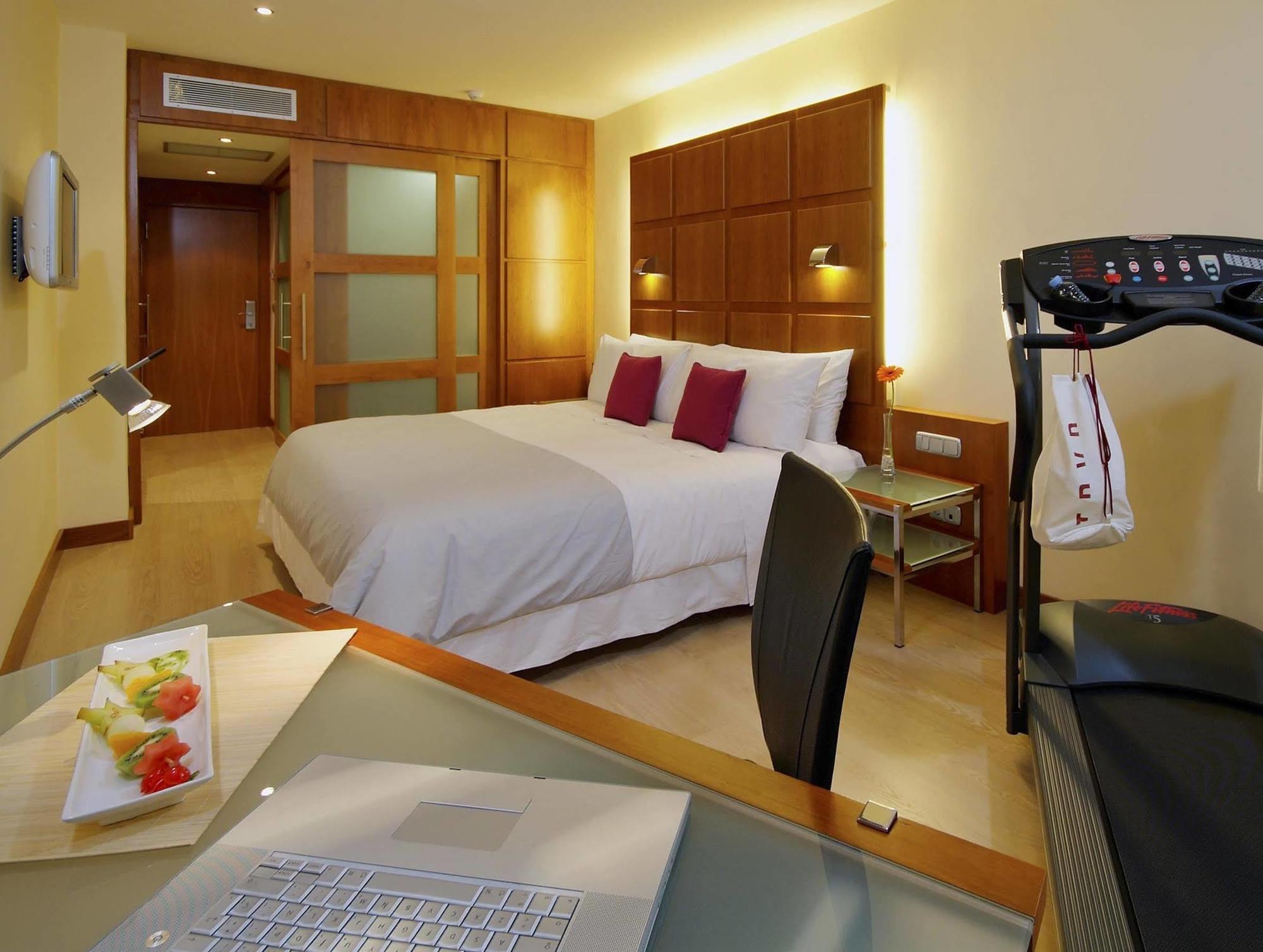 Hotel Port Azafata Valencia Manises