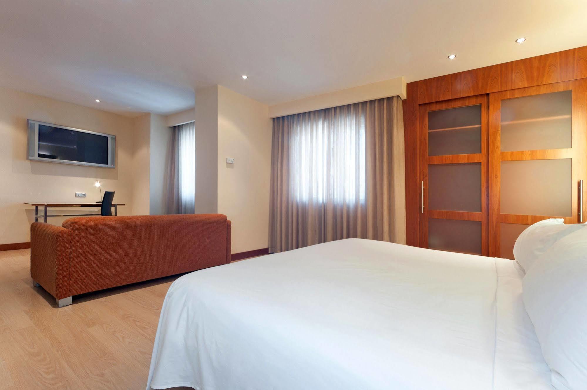 Hotel Port Azafata Valencia 4*